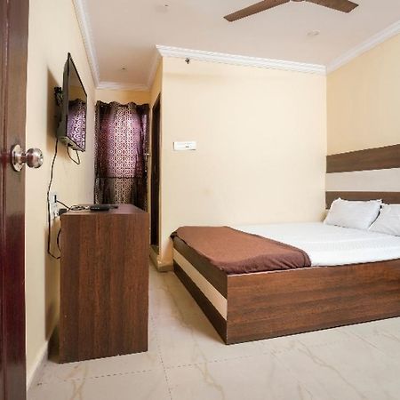 Hotel Prakrathi Residency Бангалор Экстерьер фото