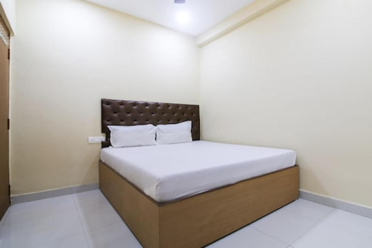 Hotel Prakrathi Residency Бангалор Экстерьер фото
