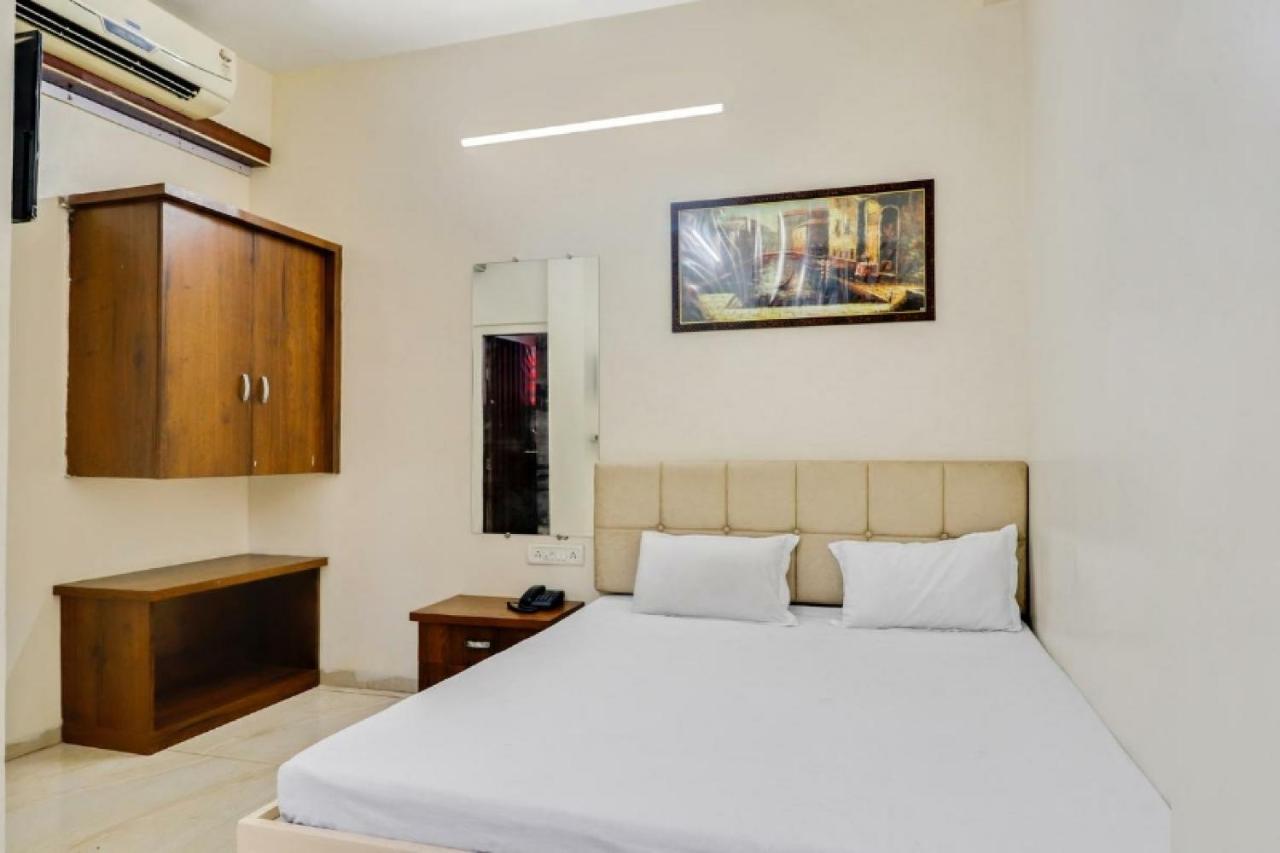 Hotel Prakrathi Residency Бангалор Экстерьер фото