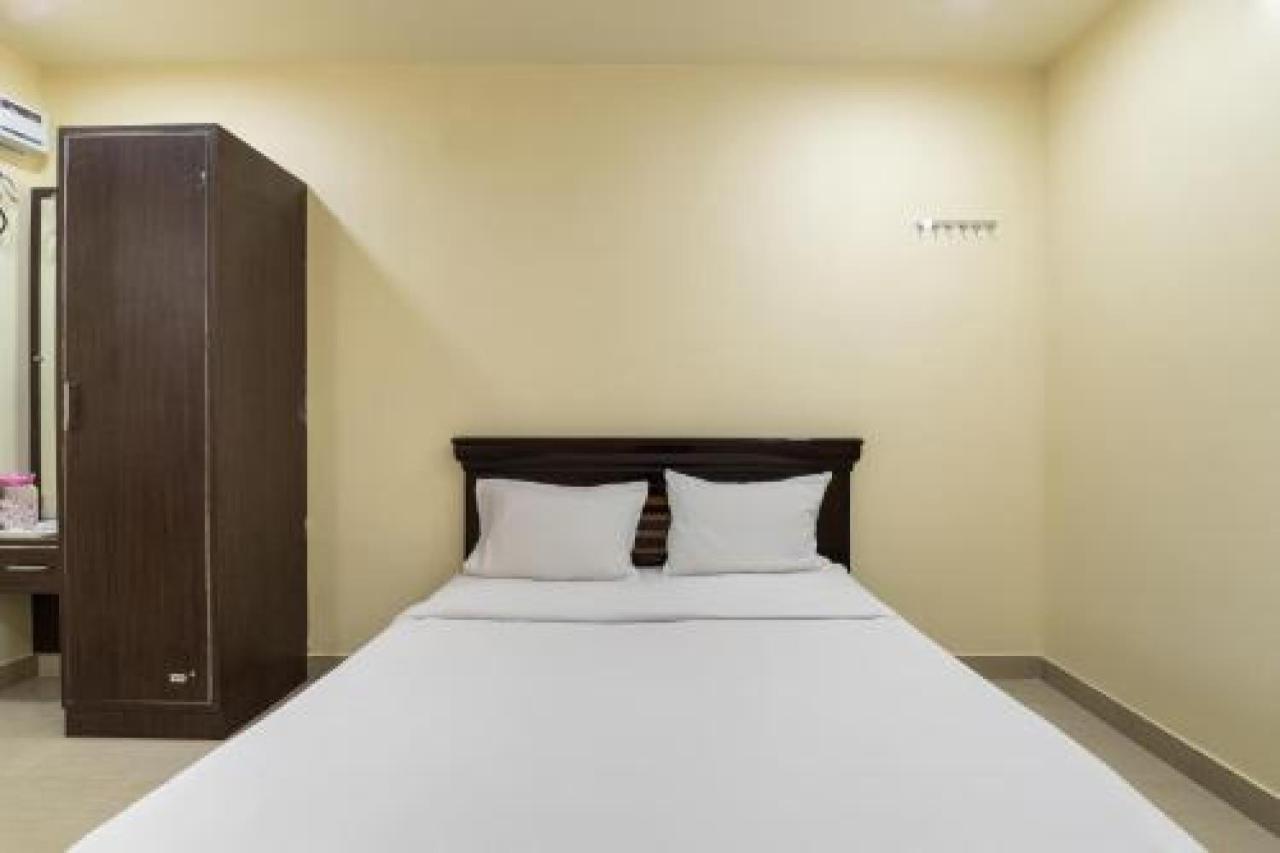 Hotel Prakrathi Residency Бангалор Экстерьер фото